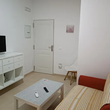Bajo En Mentidero Apartment